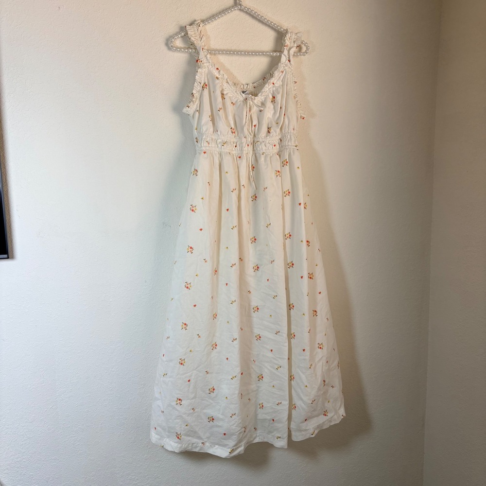 Old Navy Maternity milkmaid Dress Medium White Floral Ruffle Smocked Midi Boho